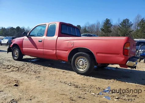 1996 Toyota Tacoma Xtracab z USA, uszkodzony, nr VIN 4TAVN52N9TZ114832